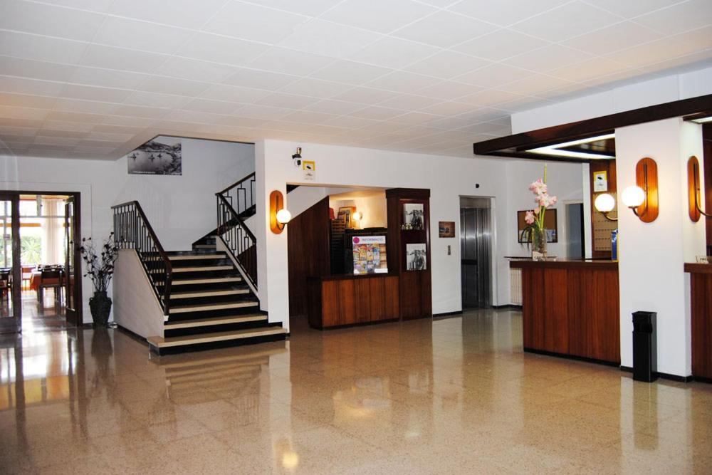 ל'אסטרטיט Hotel Bell Aire מראה חיצוני תמונה